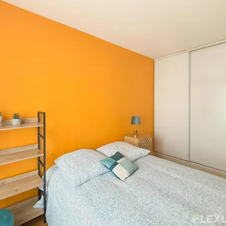 Charming 45m Two-bedroom In 15 Apartman