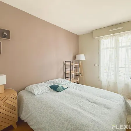 Charming 45m Two-bedroom In 15 아파트 *