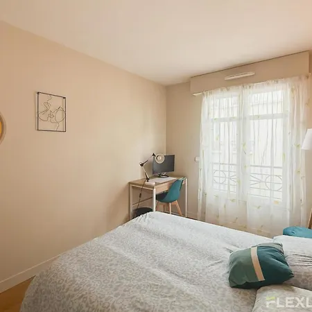 Charming 45m Two-bedroom In 15