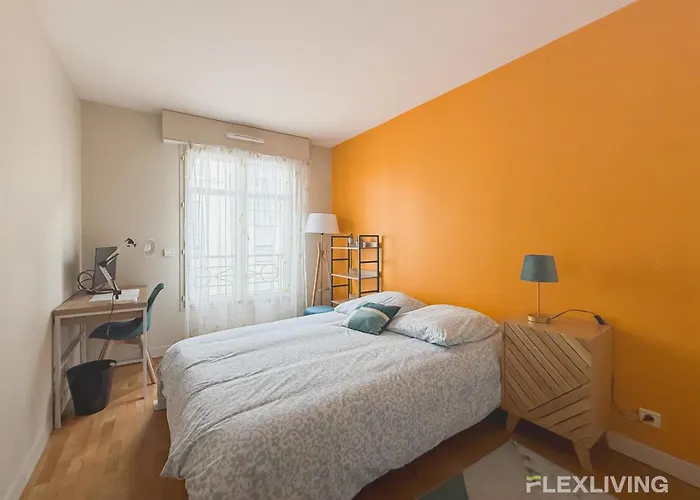 Charming 45m Two-bedroom In 15 Apartment