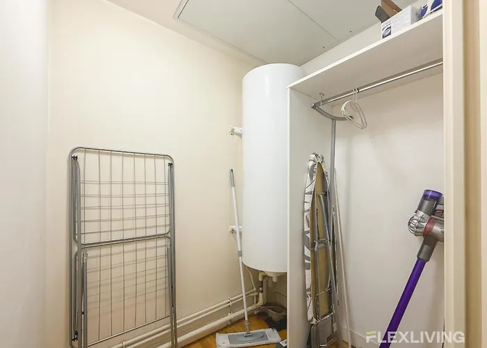 Charming 45m Two-bedroom In 15 Apartment